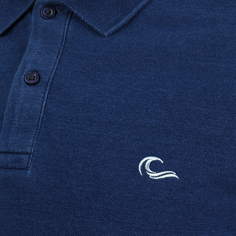 Schönes Polo-Shirt in Blau mit waterholic-Stick für Männer